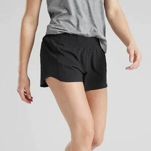 Athleta Hustle 3" Short in Black GUC